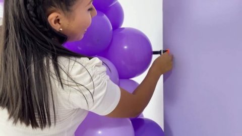 Como hacer un Arco de Globos e instalarlo en un Panel – 🎉 Balloon Garland On Backdrop 🎉