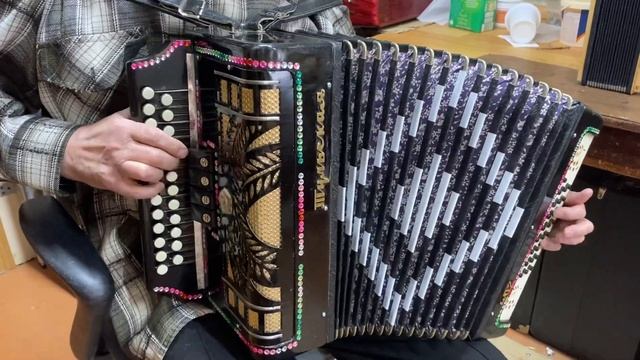 Гармонь Тульская 402 в продажу