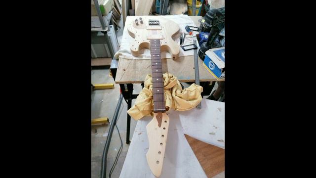 La recyc'Lutherie - Réno Peavey T60 смотреть онлайн