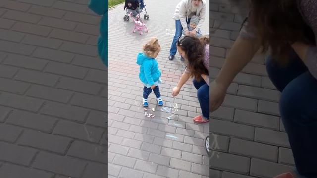 Как мы рисуем мелками на Бучмы смотреть онлайн