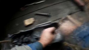 Вынимаем подшипник с помощью мыла.