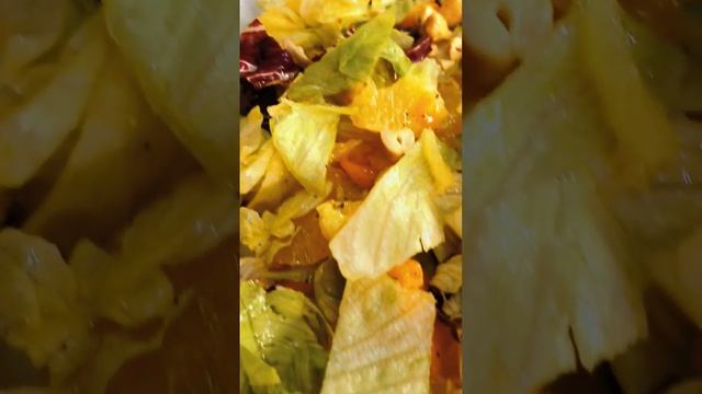 Лёгкий салат с апельсином и хурмой. Рецепт скоро... смотреть онлайн