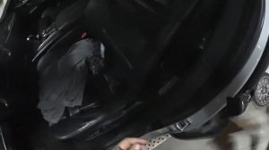 BMW X5 оклейка в черный глянец молдингов.