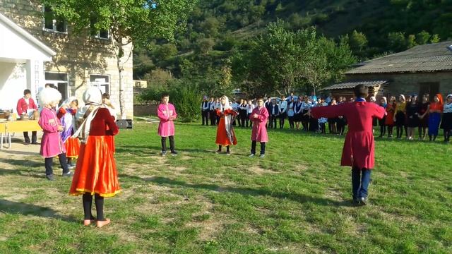 14.09.2016 Ханагская СОШ нац.танец.День Единства Народов Дагестана смотреть онлайн