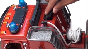 Пожарная машина Mack с выдвижной лестницей и помпой 02-821 Bruder