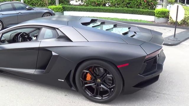 Black Matte New Lamborghini Aventador & Lamborghini Huracan Start up and drive at Lamborghini Miami смотреть онлайн