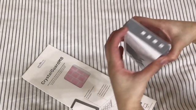 2020 M1 MacBook Air Unboxing + accessories from shopee смотреть онлайн