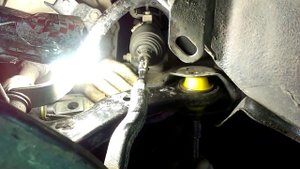 Замена сайлентблоков передних рычагов Toyota Estima 2004