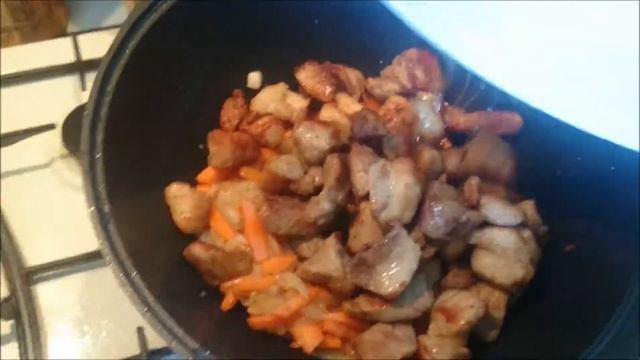 Картошка тушёная с мясом в казане дома смотреть онлайн