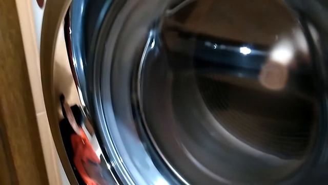 Стиральная машина узкая LG FH2A8HDN2 (видео 2) смотреть онлайн