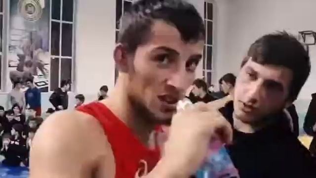 Турнир по вольной борьбе лучшие из лучших в ФСК Шали смотреть онлайн