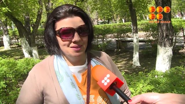 На проспекте Назарбаева наносят краску на пешеходную часть дороги Мнение жителей разделились смотреть онлайн