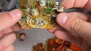 Частотомер Ч3-32 есть КМ, немного золота и щипотка серебра!