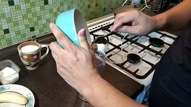 Смузи с клубникой и бананом на завтрак за 5 минут! смотреть онлайн