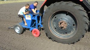 Чеснокосажалка автоматическая ТМЗ РЕСУРС