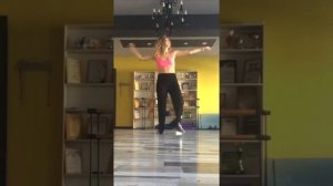 Танец для учениц под Despacito