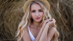 Столько в начале мая ты мне приносишь слез - музыка и красивые девушки