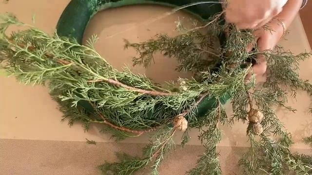 ОСНОВА НОВОГОДНЕГО ВЕНКА – Цветы из фоамирана своими руками