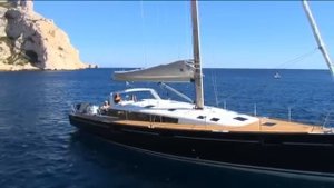 Парусная яхта Beneteau Sense 50