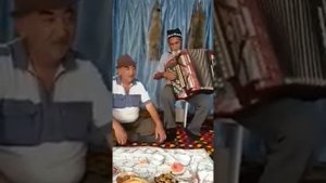 Узбеки поёт на казахском кызыл орик