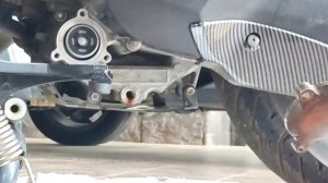 Yamaha Xmax 250 Change filter oil and engine oil and gear oil .
