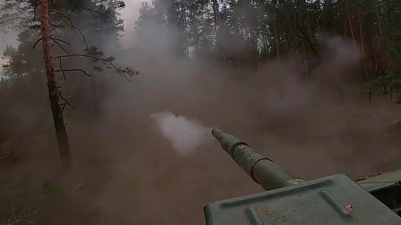 Российские военные в совершенстве владеют мощным оружием - системами 2С4 "Тюльпан"