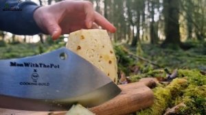 Süße Ananas Schweinefleisch in der Mitte des Waldes gekocht! ASMR Entspannendes Kochen