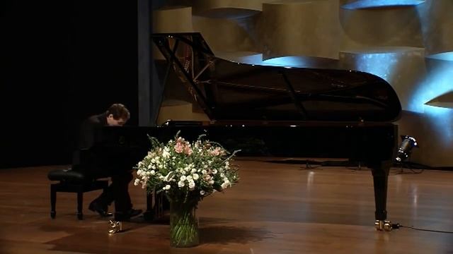 Шуман Р. "Карнавал" op.9, №3 Арлекин смотреть онлайн