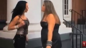 Женщины дерутся