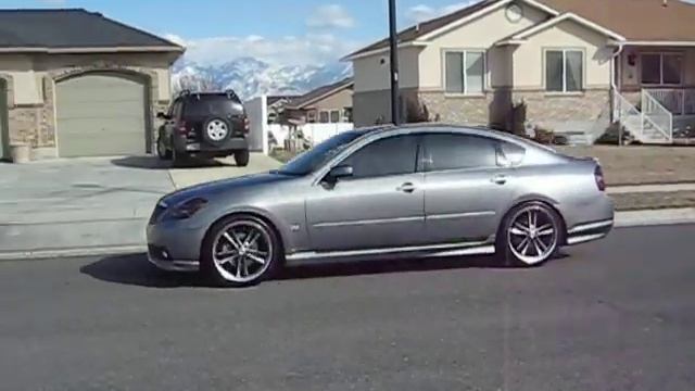 V's Infiniti M 35x Rolling