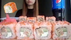 MUKBANG  СУШИ И РОЛЛЫ