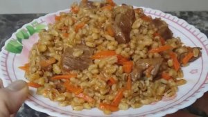 Перловая каша с мясом (почти плов).