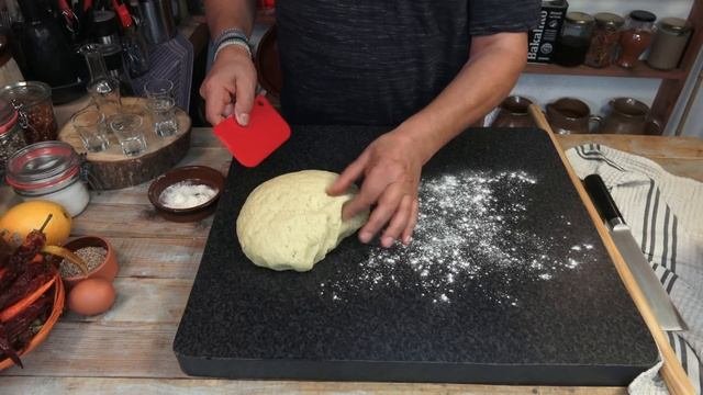 Τυρόπιτα Κυπριακή Στριφτή Χαλουμόπιτα