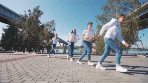 Подумал о тебе и пошел снег