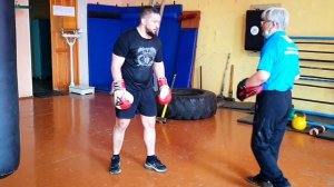 Старая школа / Работа на лапах с Мастером Спорта СССР по боксу / Роберт Люгай