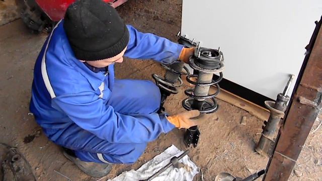 замена амортизатора и передней чашки на мазде 626 смотреть онлайн