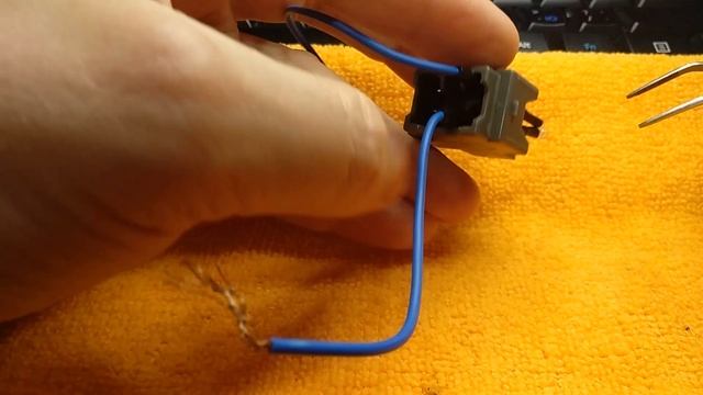 Замена лампы подсветки положения вкл кнопки подогрева сидений Сузуки Джимни. смотреть онлайн