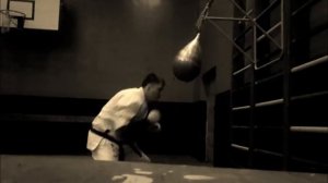 Боковой удар (хук) как бить жестко