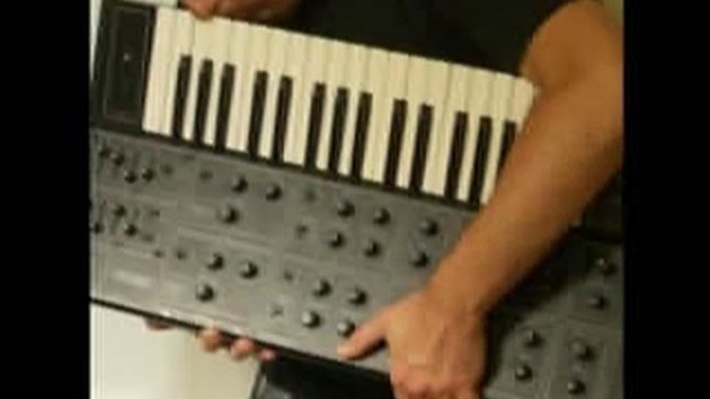 Martin.von.der.Rolle - Abenteuer auf der Klatschmohnwiese смотреть онлайн