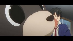 Мальчик поспорил с одноклассницами, что проигравший в раунде должен будет снять с себя одежду