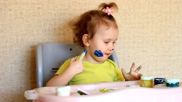 Игры для малышей ПАЛЬЧИКОВЫЕ КРАСКИ для детей. Детское ТВОРЧЕСТВО и развитие ребенка. FINGER PAINT смотреть онлайн