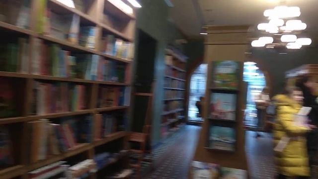 Дом Книги, недавно открывшийся после ремонта (27.11.22) смотреть онлайн