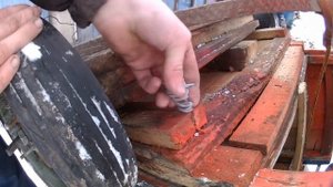 самодельный "#КОРЧ" из досок: (Въехал в стену)