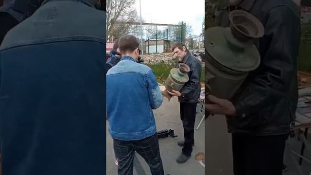 Коллекционеры на Блошином рынке. смотреть онлайн