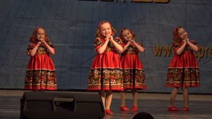 Ансамбль Дианы Фердер. "МАТРЁШЕЧКИ".