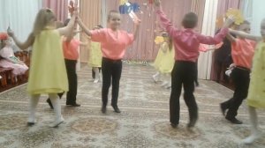 Осенние танцы. Желтый вальс.