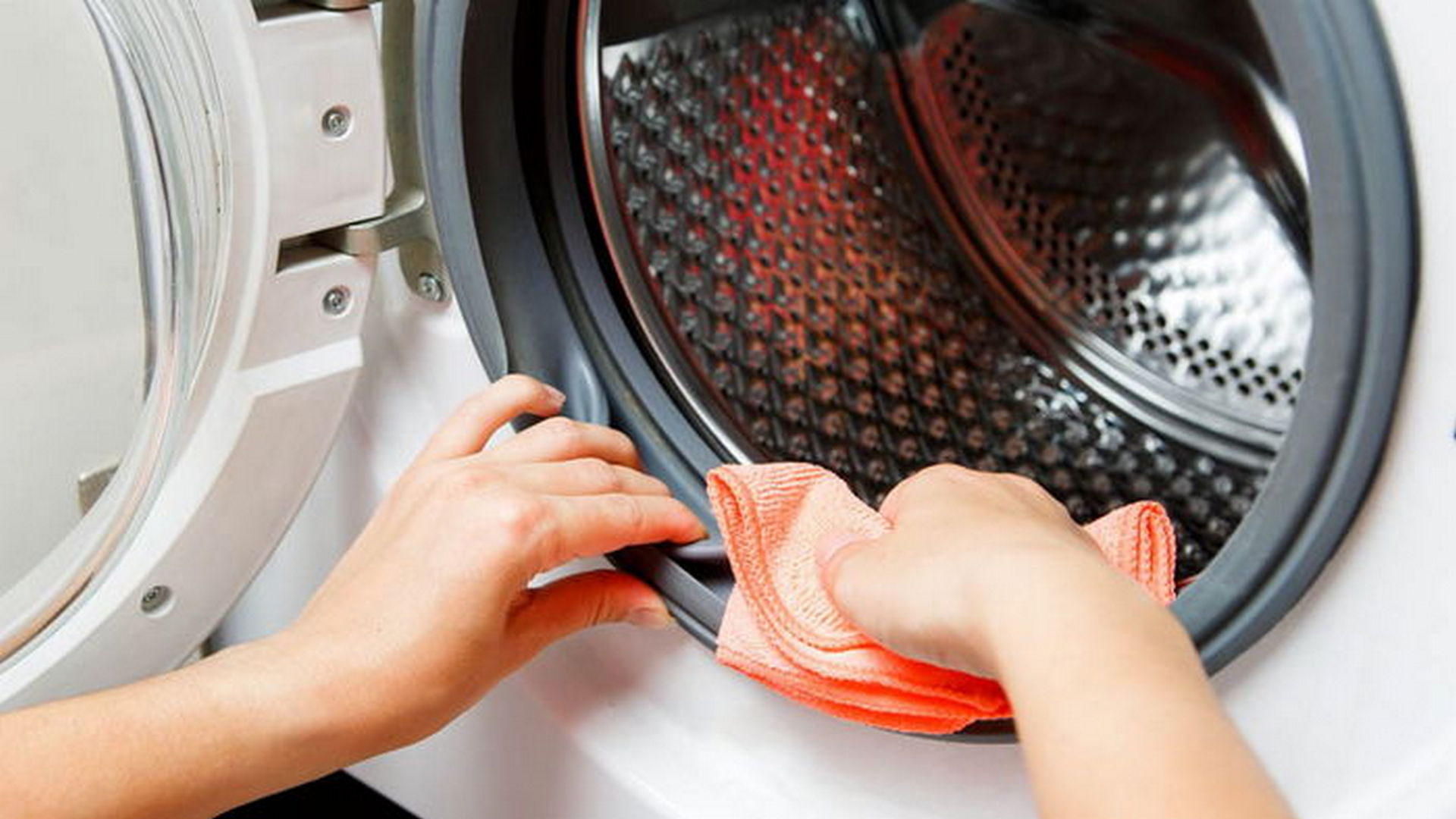 Как избавиться от неприятного запаха из стиральной машины.mp4