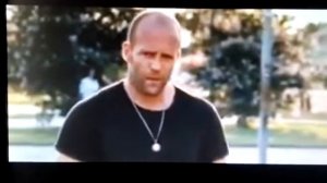 парень спас девушку