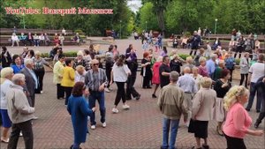 Танцуем под песню БЕЛЫЙ ТЕПЛОХОД!