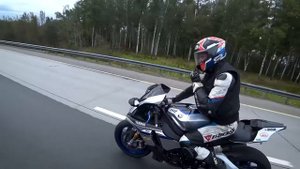 Yamaha R1 против Honda CBR1000RR-R Fireblade SP | Кто быстрее и мощнее - 1 Часть